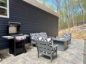Outdoor dining - The Blue Jay | New House in the Woods (Harpers Ferry)