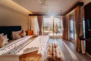 Executive Suite with Jacuzzi Lake View | Soundproofing, iron/ironing board, free WiFi - Nisarga Lake Resort Tapola (Mahabaleshwar)