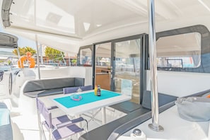 Outdoor dining - Sun-Kissed Sailing Adventure in the Sporades Islands from Volos, Thessaly (Volos)