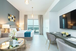 Exclusive Studio, Non Smoking, City View - PVH - Studio BR - Near Miracle Garden (Dubai)