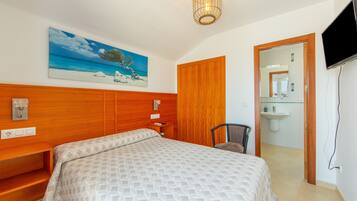 2 dormitorios, tabla de planchar con plancha, wifi y ropa de cama