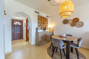 Dining - Apartment 'Dúplex Olalla Playa' with Sea View, Wi-Fi and Air Conditioning (Palomares)