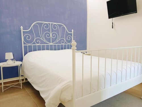 Modena Rooms