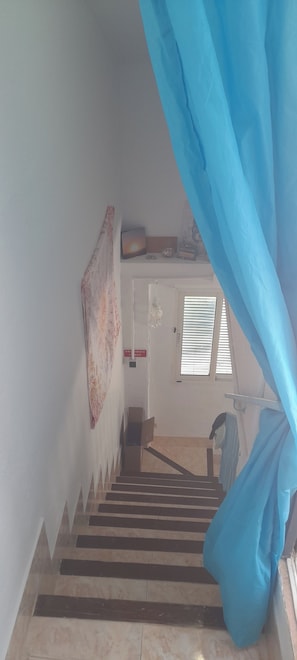 Interior - Dble Bedroom Roof Terrace - Parking - Sleeps 2 (Rute)