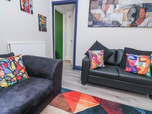 Living area - Ince Lodge (Liverpool)