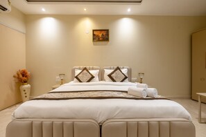 Double Room - Hotel Laffaire Select (Delhi)