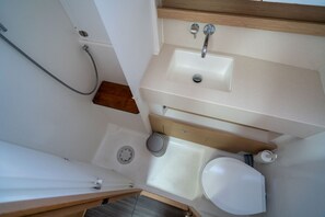 Shower - Sun-Kissed Sailing Adventure in Provence-Alpes-Côte d'Azur (Saint-Mandrier-sur-Mer)