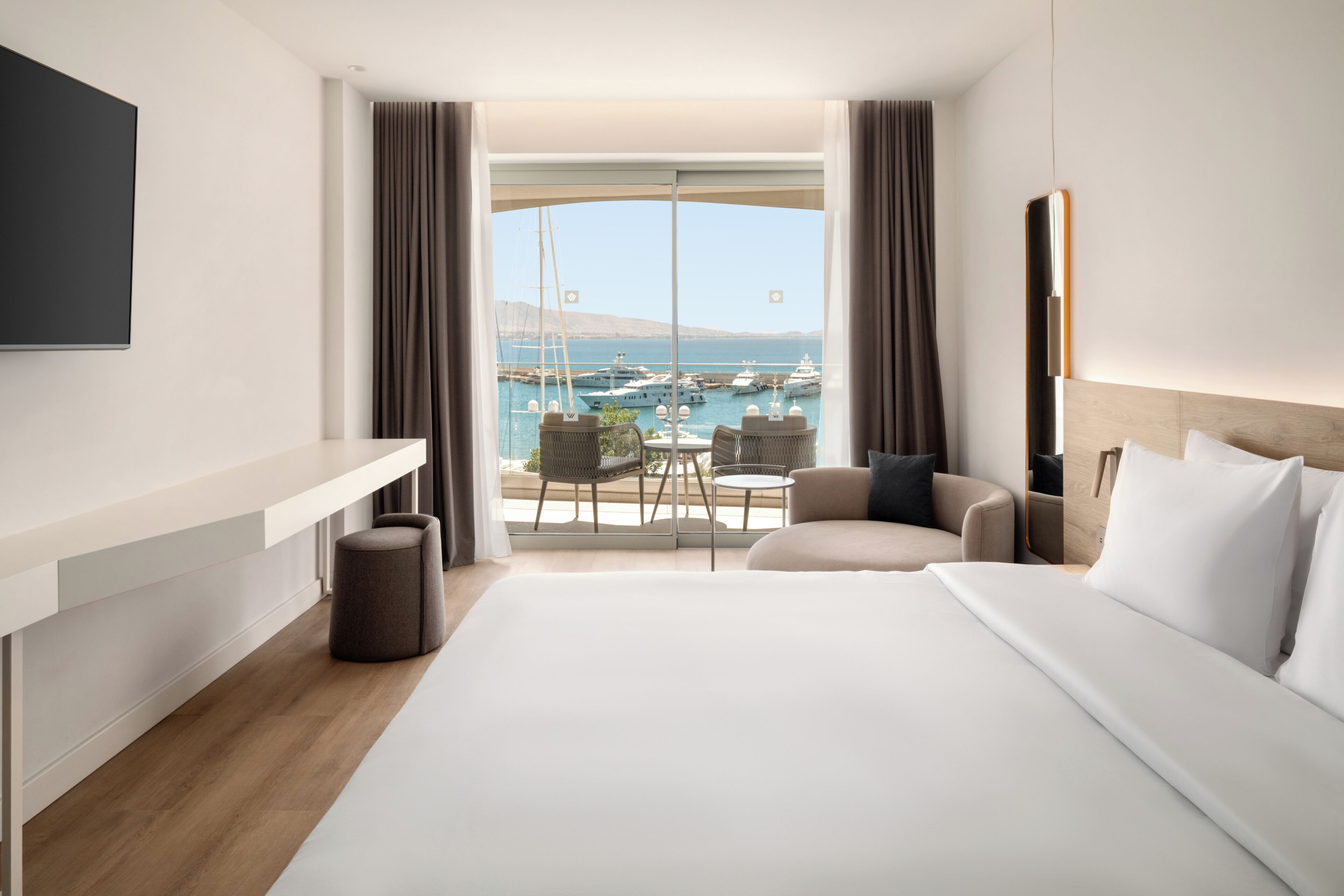 Standard Room, 1 King Bed, Sea View (Double/Twin) | In-room safe, desk, laptop workspace, soundproofing
