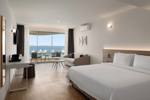 Wyndham Residences Piraeus Marina Zeas