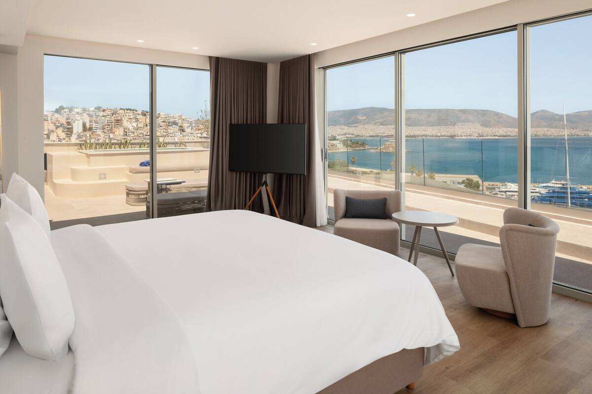 Luxury Suite, 1 Single Bed, Sea View (Pool)