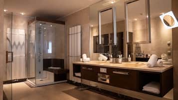 Luxury Suite | Bathroom | Separate bathtub and shower, hair dryer, slippers, towels