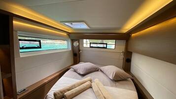 6 bedrooms