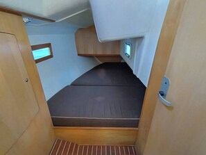 Room - Sun-Kissed Sailing to Costa Esmeralda: A Beach Lover's Dream (Saint-Quay-Portrieux)