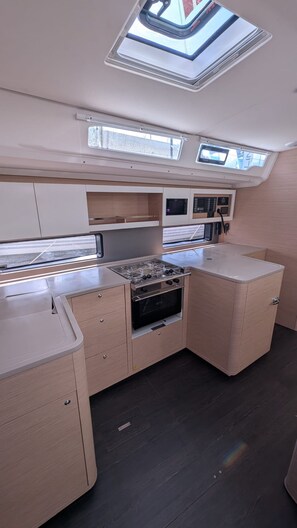 Private kitchen - Sun-Kissed Sailing Adventure to Viejo Puerto from Marseille (Marseilles)