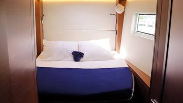 6 bedrooms, iron/ironing board