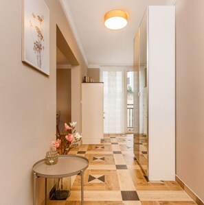 Interior - Lux central 1bed Apartment with balcony left (Berlin)
