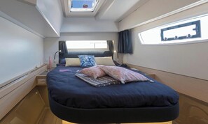 4 Schlafzimmer, Bügeleisen/Bügelbrett
