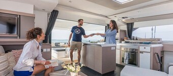 Caribbean Dream: Sun-soaked Sailing Adventure from Tortola, Islas Vírgenes Británicas