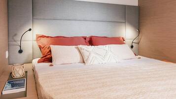 5 bedrooms, iron/ironing board