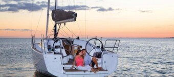 Caribbean Dream: Sun-soaked Sailing Adventure from Tortola, Islas Vírgenes Británicas