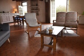 Living area - Gite du Parc de la Grèze (Villeneuve-sur-Lot)