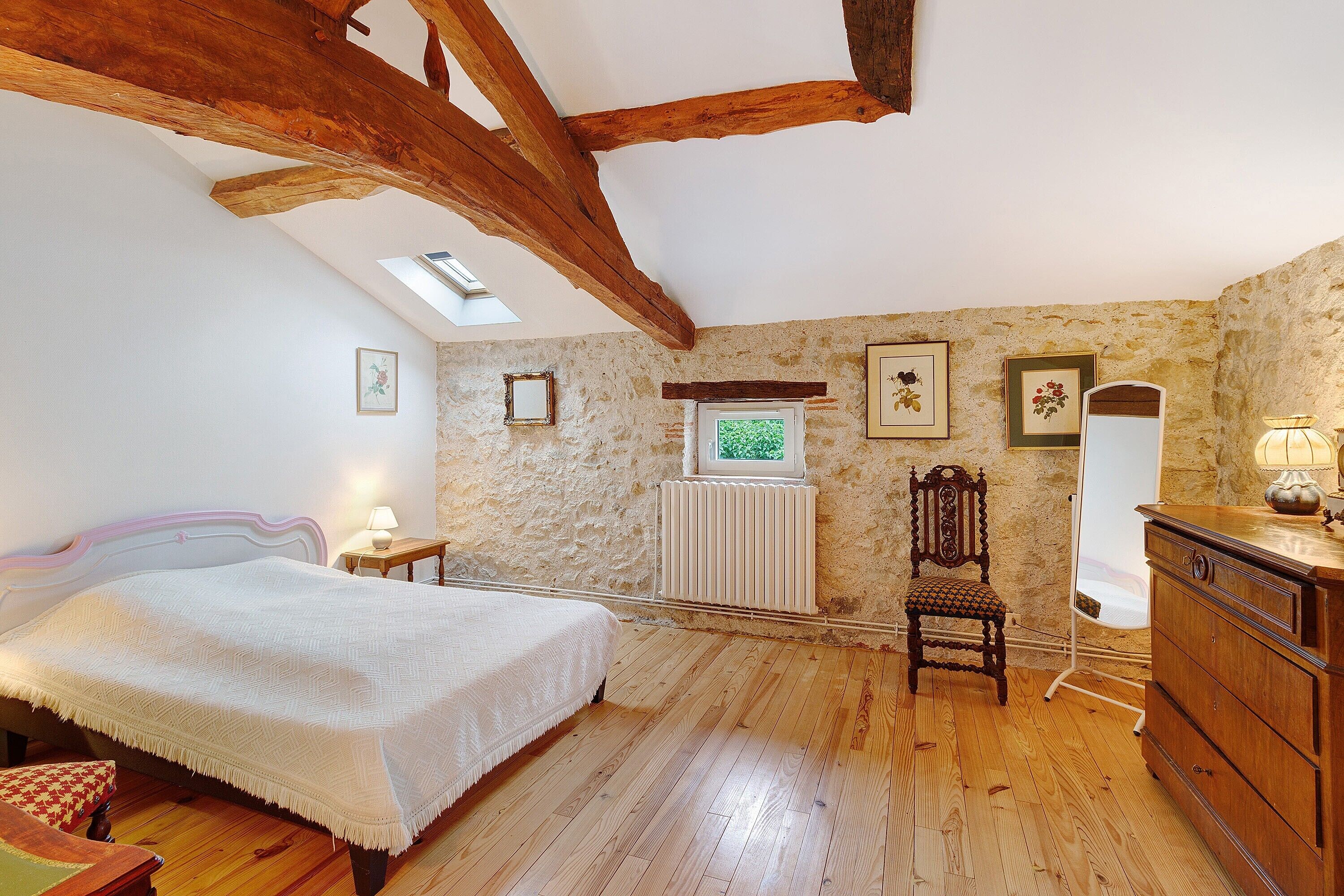 4 Schlafzimmer, Bügeleisen/Bügelbrett
