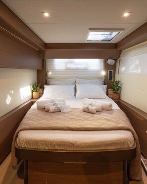 4 bedrooms - Sun-Kissed Sailing Adventure in the Ionian Islands, Lefkada (Lefkada)