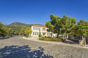 Exterior - Sun-Kissed Sailing Adventure in the Saronic Islands (Elliniko)