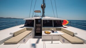 Property grounds - Sun-Kissed Sailing Adventure in Islas Sarónicas (Alimos)