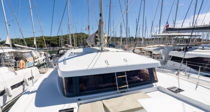 Sun-Kissed Sailing Adventure in Provence-Alpes-CĂŽte d'Azur