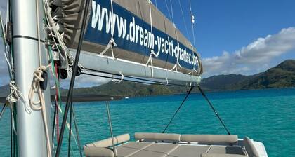 Sun-Kissed Sailing Adventure in CĂłrcega