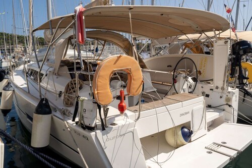 Sun-Kissed Sailing Adventure in Provence-Alpes-Côte d'Azur