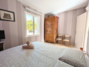 Room - Vrbo Property (Bressuire)