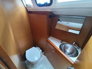Shower - Sun-Kissed Sailing Adventure in the Ionian Islands (Alimos)