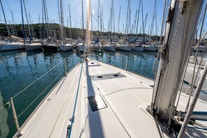 Unclassified image, 5 of 8, button - Sun-Kissed Sailing Adventure in Provence-Alpes-Côte d'Azur (Saint-Mandrier-sur-Mer)