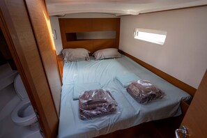 2 chambres, fer et planche à repasser