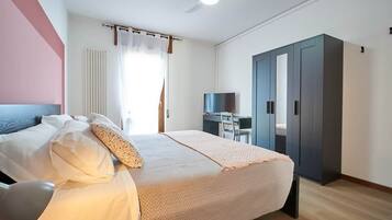 1 chambre, bureau, fer et planche Ă repasser, Wi-Fi gratuit