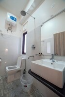 Shower, free toiletries, towels, soap