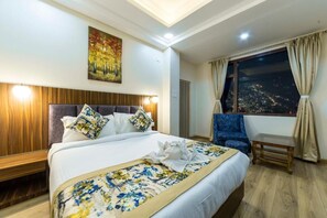 Quarto casal superior, vista para a colina