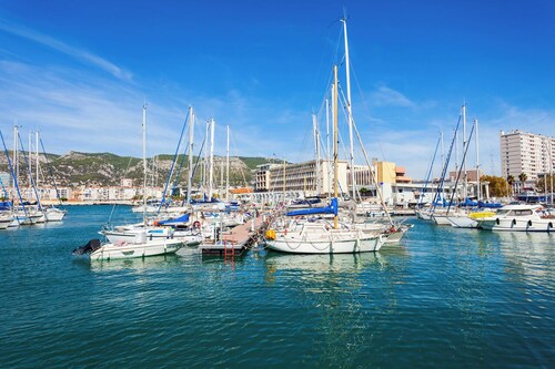 Sun-Kissed Sailing Adventure in Puerto de Toulon