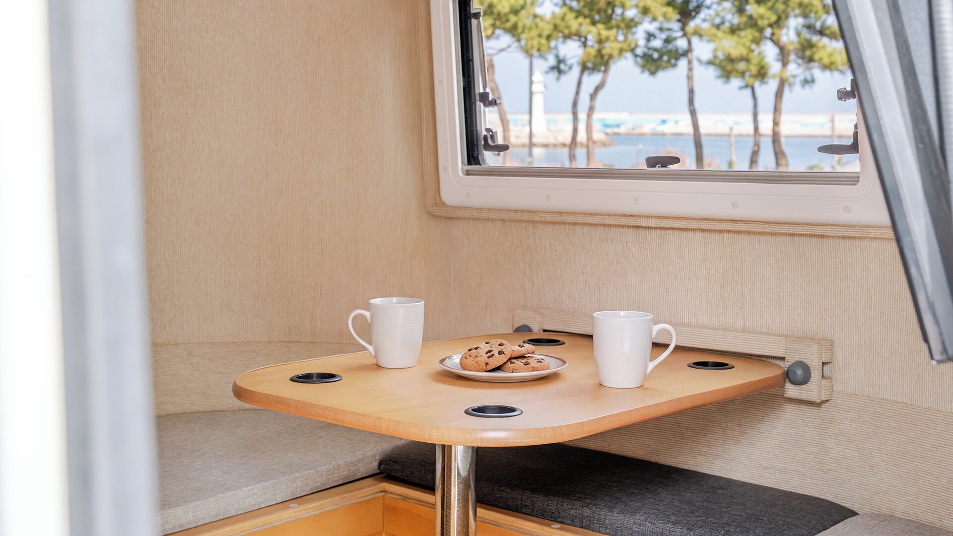 Basic Room, 1 Bedroom (Mini Caravan 1 (Shared Bath, Kitchen))