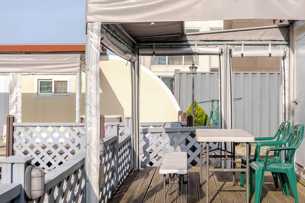 Basic Room, 1 Bedroom (Seashell Caravan) | 1 bilik tidur, Wi-fi percuma 