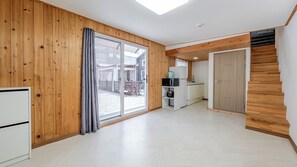 Basic Room, 1 Bedroom (Private Pension 2) - Gangneung Good Camping Caravan Pension (Gangneung)