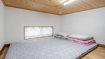Basic Room, 1 Bedroom (Private Pension 2) | 1 bedroom, free WiFi