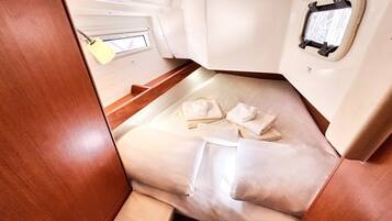2 bedrooms, iron/ironing board