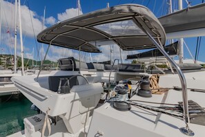 Marina - Caribbean Dream: Sun-soaked Sailing Adventure from Tortola, Islas Vírgenes Británicas (Road Town)