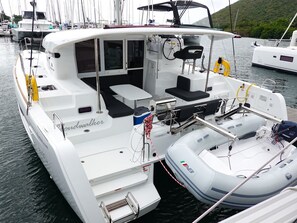 Marina - Caribbean Dream: Sun-soaked Sailing Adventure from Tortola, Islas Vírgenes Británicas (Road Town)