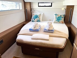 4 bedrooms, iron/ironing board