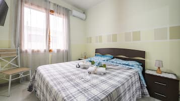 1 bedroom, WiFi, bed sheets