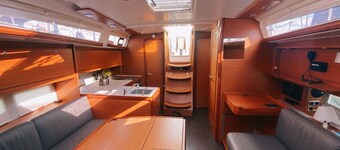 Sun-Kissed Sailing Adventure to Viejo Puerto from Marseille